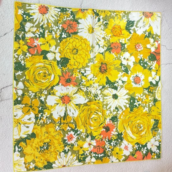 Vintage Fabric Napkins Set of 4 Yellow Orange Multicolor Daisies Roses MOD Print - Picture 7 of 10
